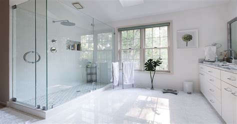 In fact, paying attention to this detail gives additional value to your bathroom. Creative Storage Solutions for Hanging Bathroom Towels