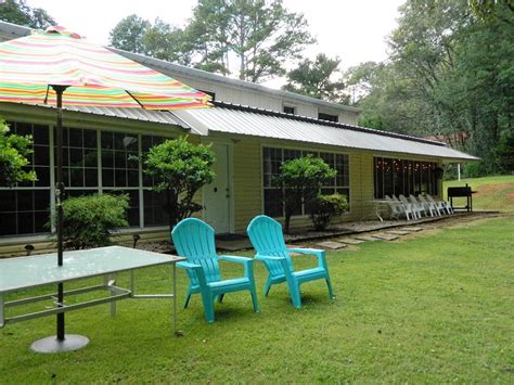 Does the thought of waking up in a plush bed, stepping out onto a private patio, and taking in views of then it might be time to peruse cabin rentals in north alabama. Scottsboro, Alabama, Vacation Rentals By Owner from $112 ...