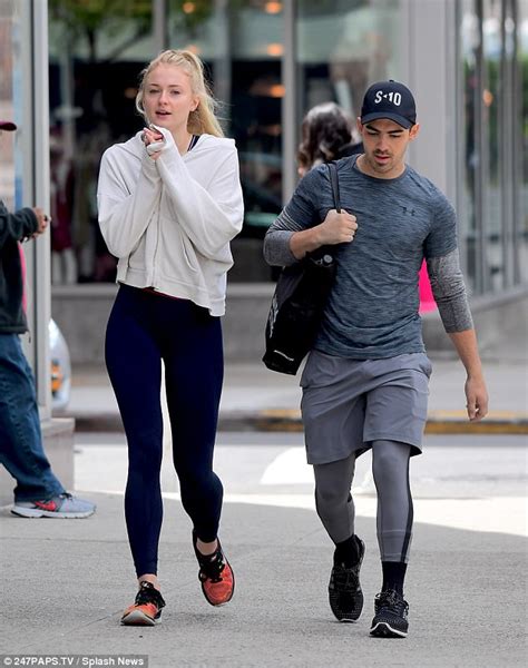 Sophie Turner Leaves New York Gym With Babefriend Joe Jonas Daily Mail Online