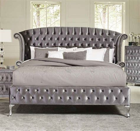 Thisfullyupholstereddeannabedroomcollectionbycoasterfurniture