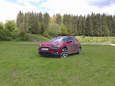Pour les articles homonymes, voir citroën c4 et citroën cactus. CITROEN C4 CACTUS. Test cu maşina de oraş care se descurcă ...