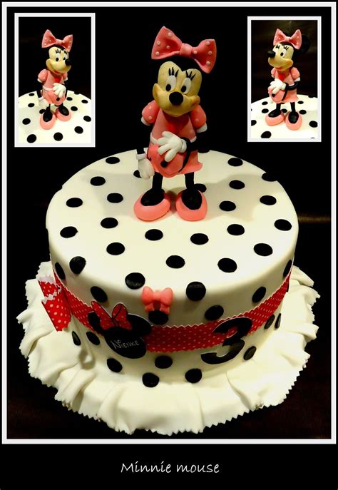 A Minnie Mouse Cake