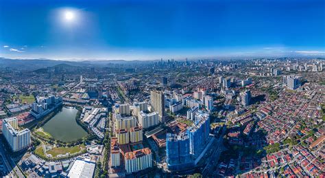 Platinum walk consists of 87 units shop lots with overhead pedestrian bridges linking all six blocks. Vista Danau Kota - Platinum Victory