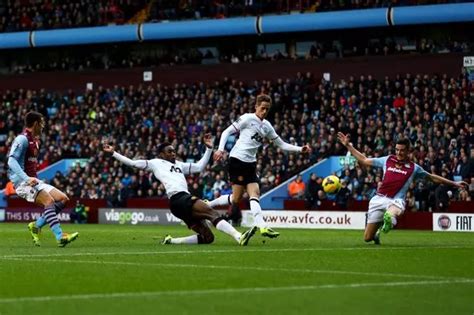 Aston Villa 0-3 Manchester United match report: Danny Welbeck scores