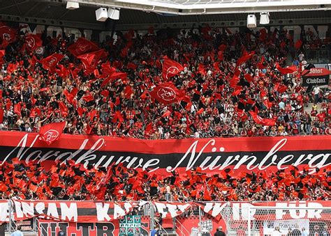 Auswärtsfahrt zu den löwen nach münchen 2015. 1. FC Nürnberg: Ultras Nürnberg werden 20!