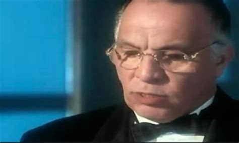 مسلسل حارة القبة الحلقة 32 الثانية والثلاثون. جديد 2021 الشاعرة نفيسه حيدر 2021 : أمينتو حيدر: قبل هجومه ...