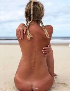 Para El Infarto El Desnudo Total De Jimena Cyrulnik En La Playa