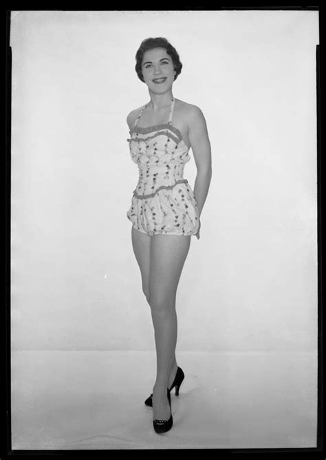 Fascinating Vintage Studio Photos Of Women In Their Super Sexy S Swimsuits Vintage Everyday