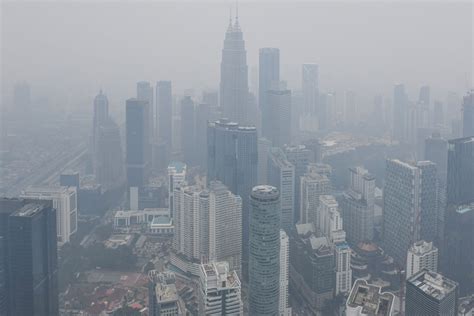 Singapore Haze Reaches Worst Level In Three Years As Indonesian Forest