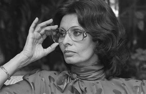 Note De Lhotel Rethinking The Granny Glasses Sophia Loren 1984