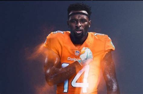 Thursday evening the dolphins are taking on the cincinnati bengals. Color rush uniforms receive positive reaction from Dolphins, NFL fans