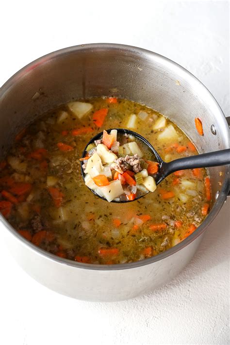 Drain the meat of excess fat. Shepherd's Pie Soup {Whole30} - Little Bits of...