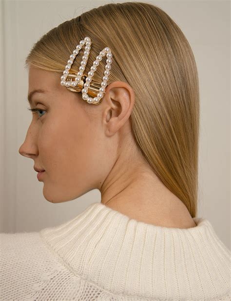 There are several ways to incorporate the hair clip trend into your look—here are some easy ways to wear hair clips like a. The Best Hair Barrettes and How to Style Them - gaby burger