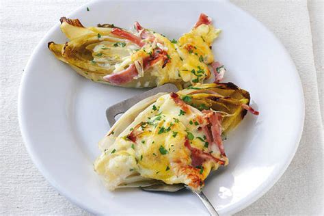 Chicorée - Schinken -Gratin mit Béchamel Rezept