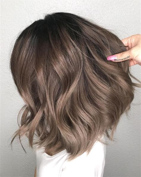 60 Ash Brown Hair Color Ideas And Trends To Follow In 2019 Cabelos Curtos Estiloso Ideias De