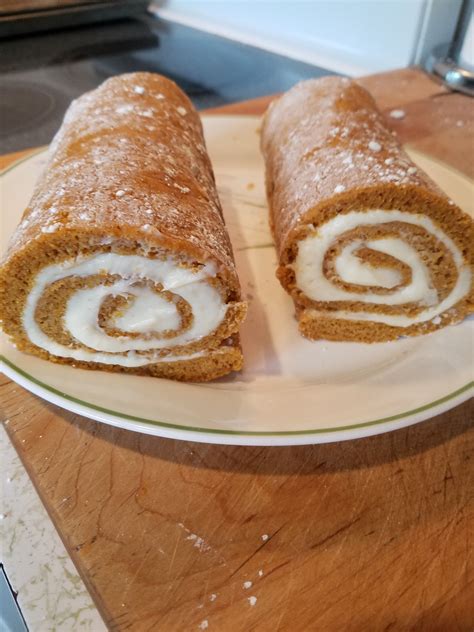 Pumpkin Roll | Recipe | Pumpkin roll, Swiss roll cakes, Cake roll