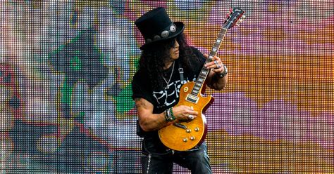 Slash Confirms Guns N Roses Is Working On A New Album Right Now