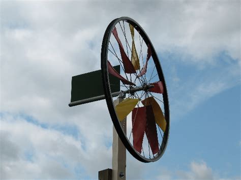 Windmühle für garten gartenwindmühlen wmbb140160ro bl ems rot blau mühlen mühle aus holz braun hell mit licht so. Bauanleitung: Windrad aus alter Fahrradfelge