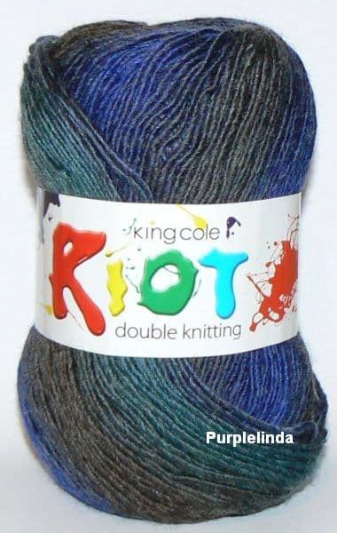 King cole's riot dk yarn is a blend of acrylic and wool. King Cole RIOT DK 400 Dude