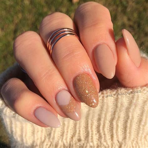 20 Fashionable Almond Nails For 2021 IdeasDonuts