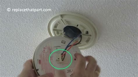 Smoke detectors come in two styles: Beep - Replacethatpart.com