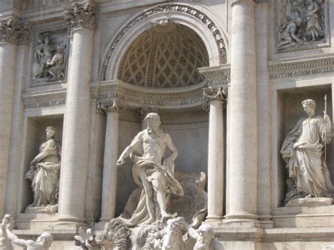 Rome's most famous fountain - BrowsingRome 23 cool sculptures you won't believe actually exist.