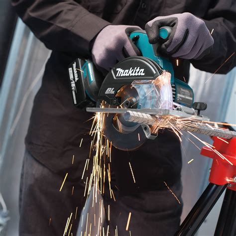 New Makita Brushless 18v 5 78 Metal Cutting Saw Xsc02z Tool Craze