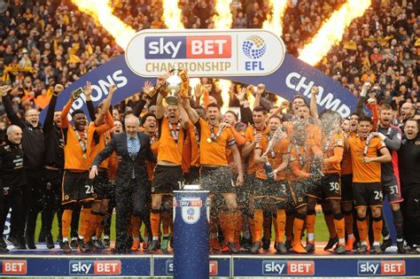 Shop huge savings on 2020/21 goalkeeper kit. We are the champions! Wolves fans join Nuno's stars to ...