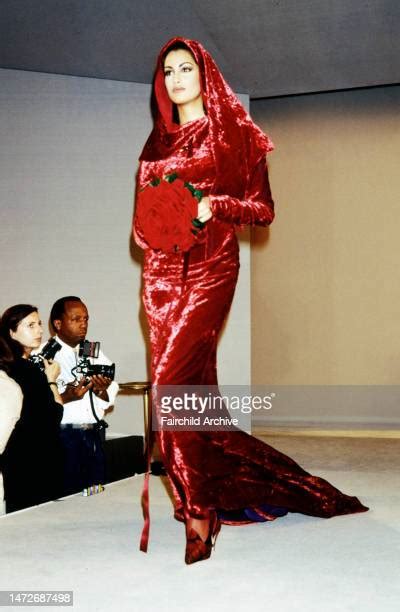 Supermodel Yasmeen Ghauri Photos And Premium High Res Pictures Getty