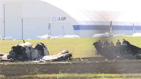 Small Plane Crashes Off Runway Catches Fire Video Abc News