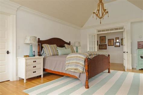 New york style bedroom ideas. Replica of Grey Gardens house in Cape Cod-bedroom - Hooked ...