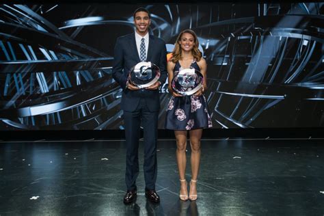 Happy mother's day 🐐 love you momma! Sydney McLaughlin is Gatorade U.S. top female athlete, gives emotional speech - NJ.com