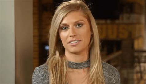 Kayce Smith In Photos What To Know About The Barstool Personality