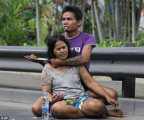 Crazed Thai Knifeman Holds His Wife Hostage At Knifepoint During Six