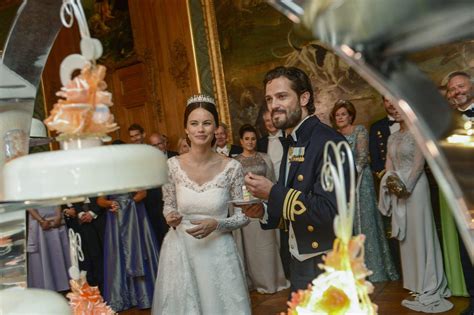 Philip war vor einigen wochen in einer spezialklinik am herzen operiert worden und hatte mehrere. Prinz Carl Philip und Sofia Hellqvist: Die schönsten ...