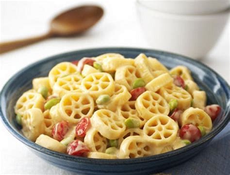 A ricer is the perfect tool for fluffy, creamy mashed potatoes that aren't gluey. 21 Best Christmas Dinners for Kids - Best Diet and Healthy ...