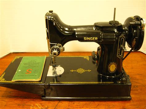 Vintage Singer Featherweight Sewing Machine 221 1951 With Case Pedal
