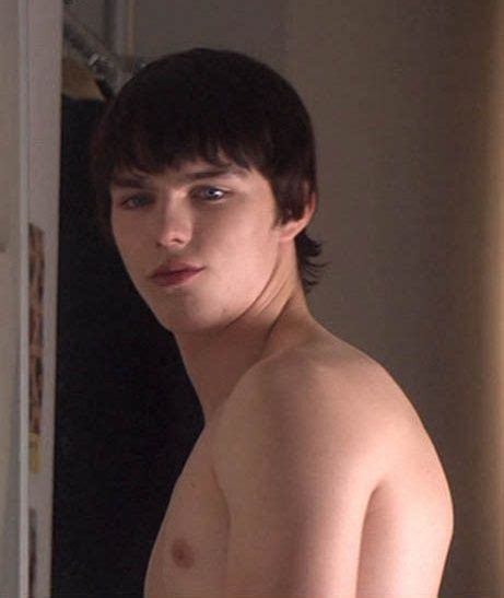 NICHOLAS HOULT SHIRTLESS