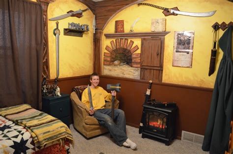 They are warm, cosy houses dug into mounds of dirt and the favourite places to live for hobbits. Johnny's Hobbit Hole Room - Rustic - minneapolis - by ...