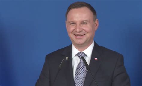 Andrzej duda (born 16 may 1972) is the fifth president of poland. Andrzej Duda śmieje się z własnego dowcipu. I chyba tylko ...