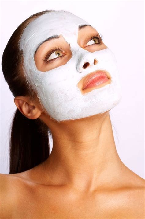 ~ baking soda pore minimizer~ after you ve washed your face place 2 tbsp baking soda in the