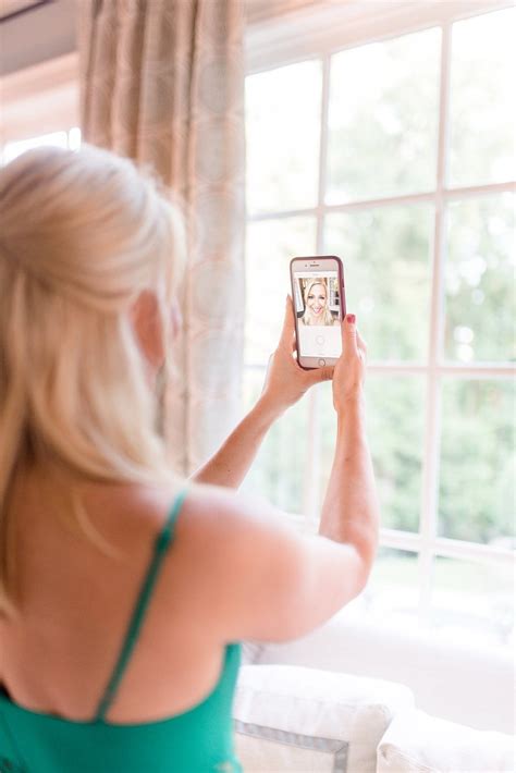 A Blogger S Easy Tricks On How To Take A Good Selfie Bluegraygal