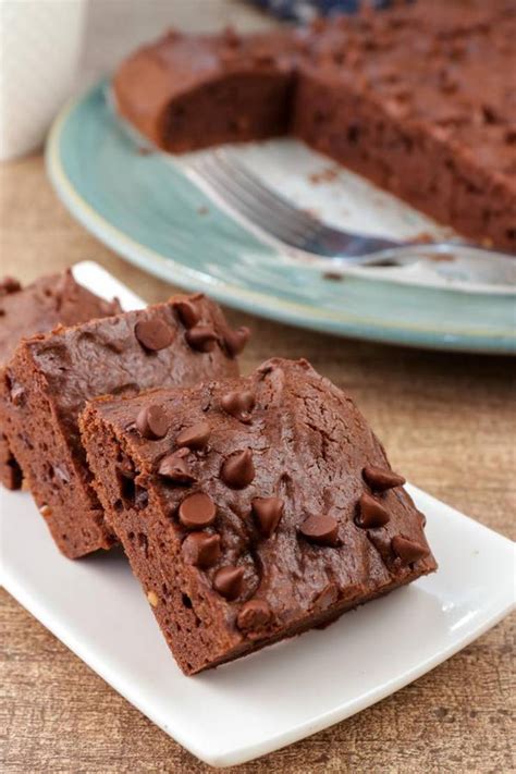 Try our ideas for quick bites that will satisfy your hunger with better nutrition, fewer calories, and less fat. Flourless Brownies â EASY â Quick â Simple Chocolate