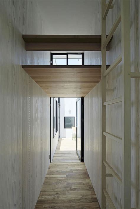 House In Maebashi By Studio Synapse