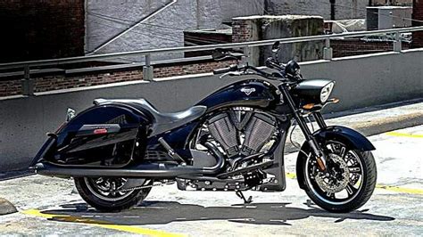 Here you can find such useful information as the fuel capacity, weight, driven wheels, transmission type, and others data according to all known model trims. Мотоцикл Victory Cross Roads 8-Ball 2014 Фото ...