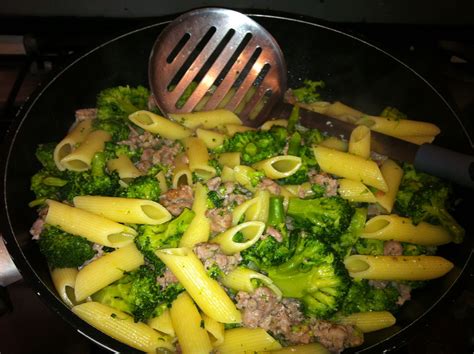 Maybe you would like to learn more about one of these? Schiavo.net: Pasta broccoli e salsiccia