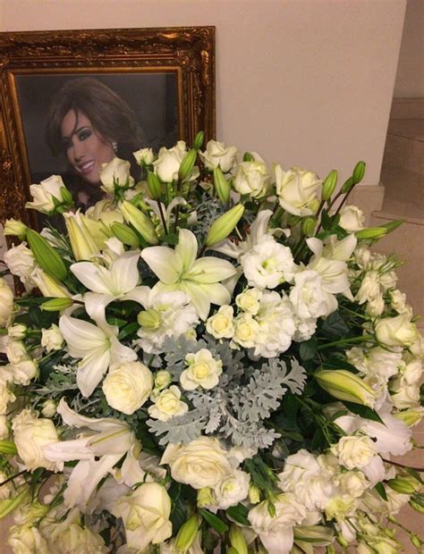 صور موديلات فساتين نجوى كرم عبر موقع muhtwa.com نجوى كرم من الفنانات اللبنانيات والتي تتميز بأناقتها وذوقها في الملابس, فقد ظهرت في العديد من الحفلات والبرامج. نجوى كرم تتلقى هدية من الألماس في عيد ميلادها.. صور
