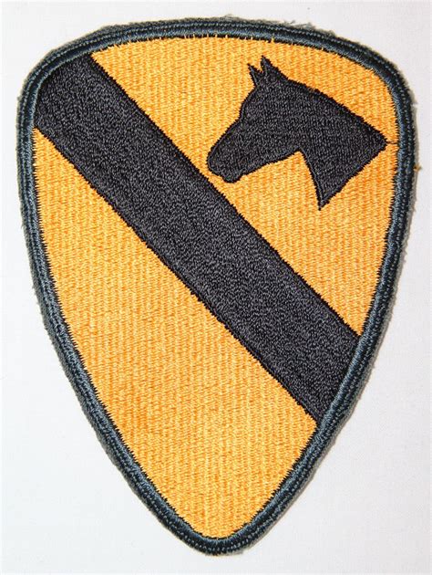 T098 Early Vietnam 1st Cavalry Division Patch B And B Militaria
