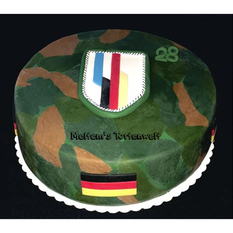 Maybe you would like to learn more about one of these? Bundeswehr torte ️ | Bundeswehr, Männer kuchen, Flecktarn