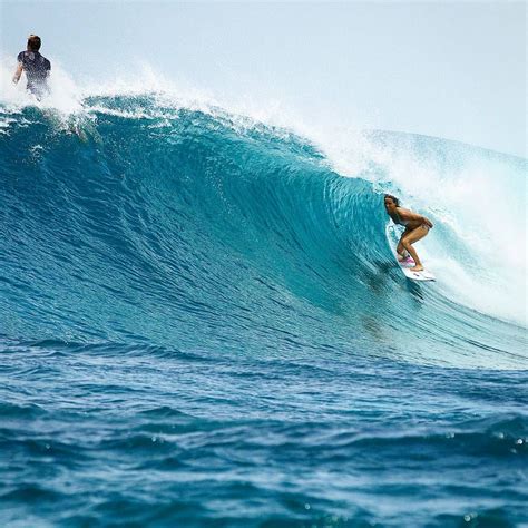 Sally fitzgibbons was born an athlete. Sally Fitzgibbons on Instagram: "Dreamy Maldivian lineups ...
